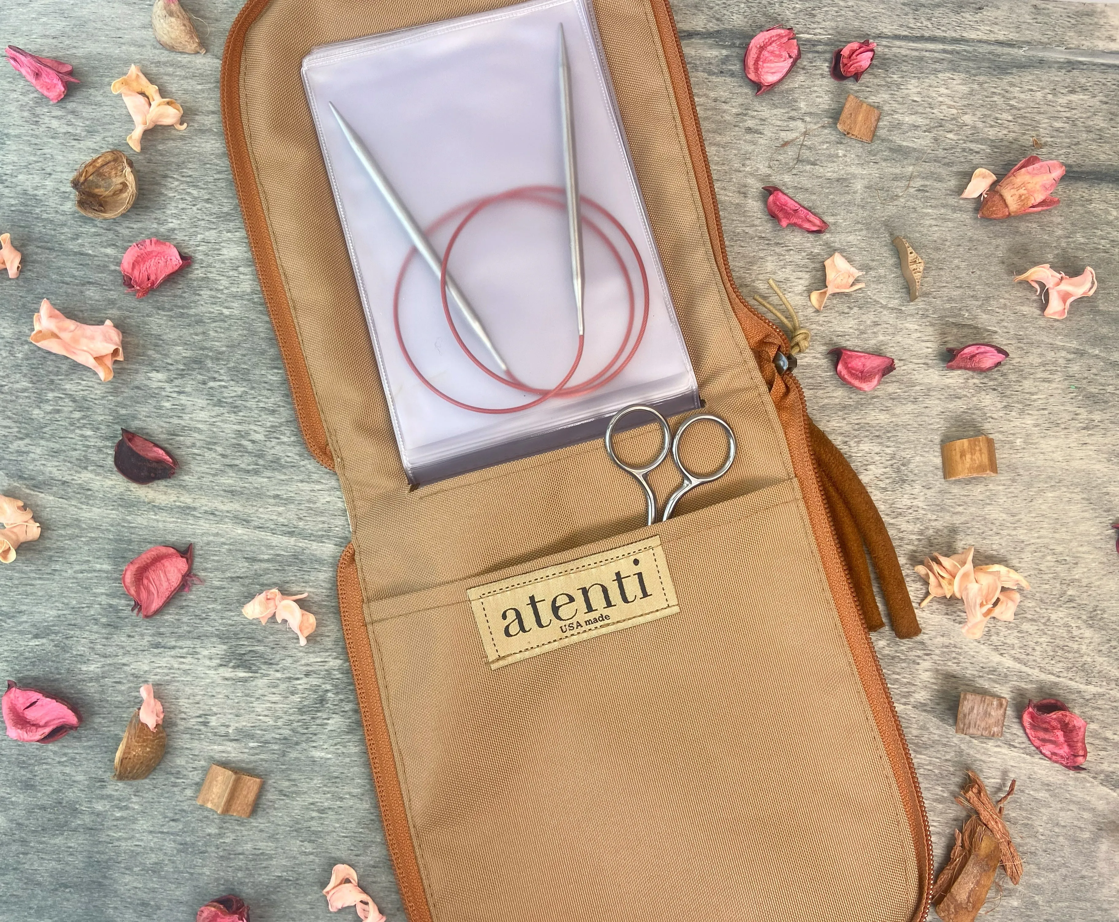 Atenti Bloomette Circular Needle Case