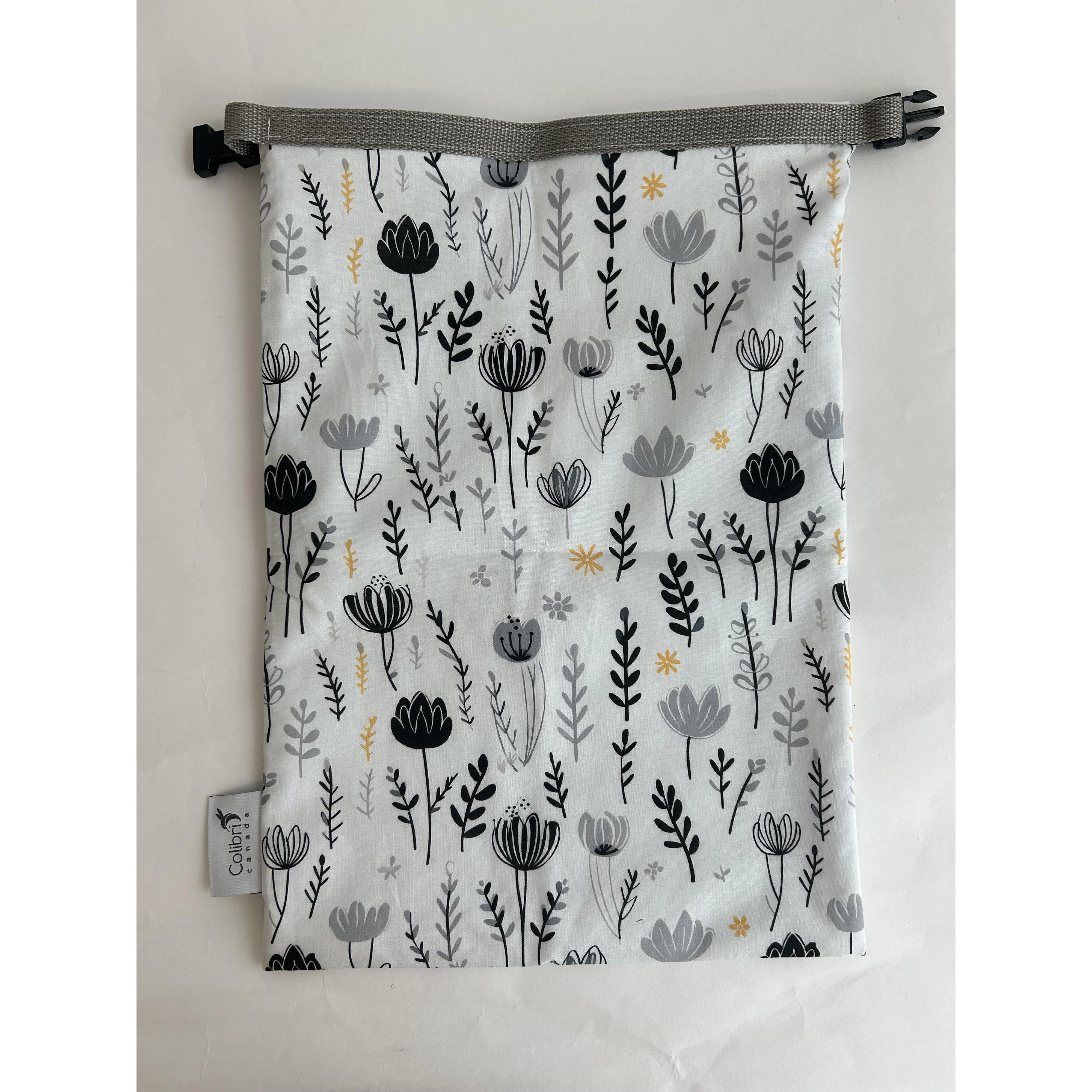 Colibri Reusable Cloth Bread Bag - Black and Grey Flower