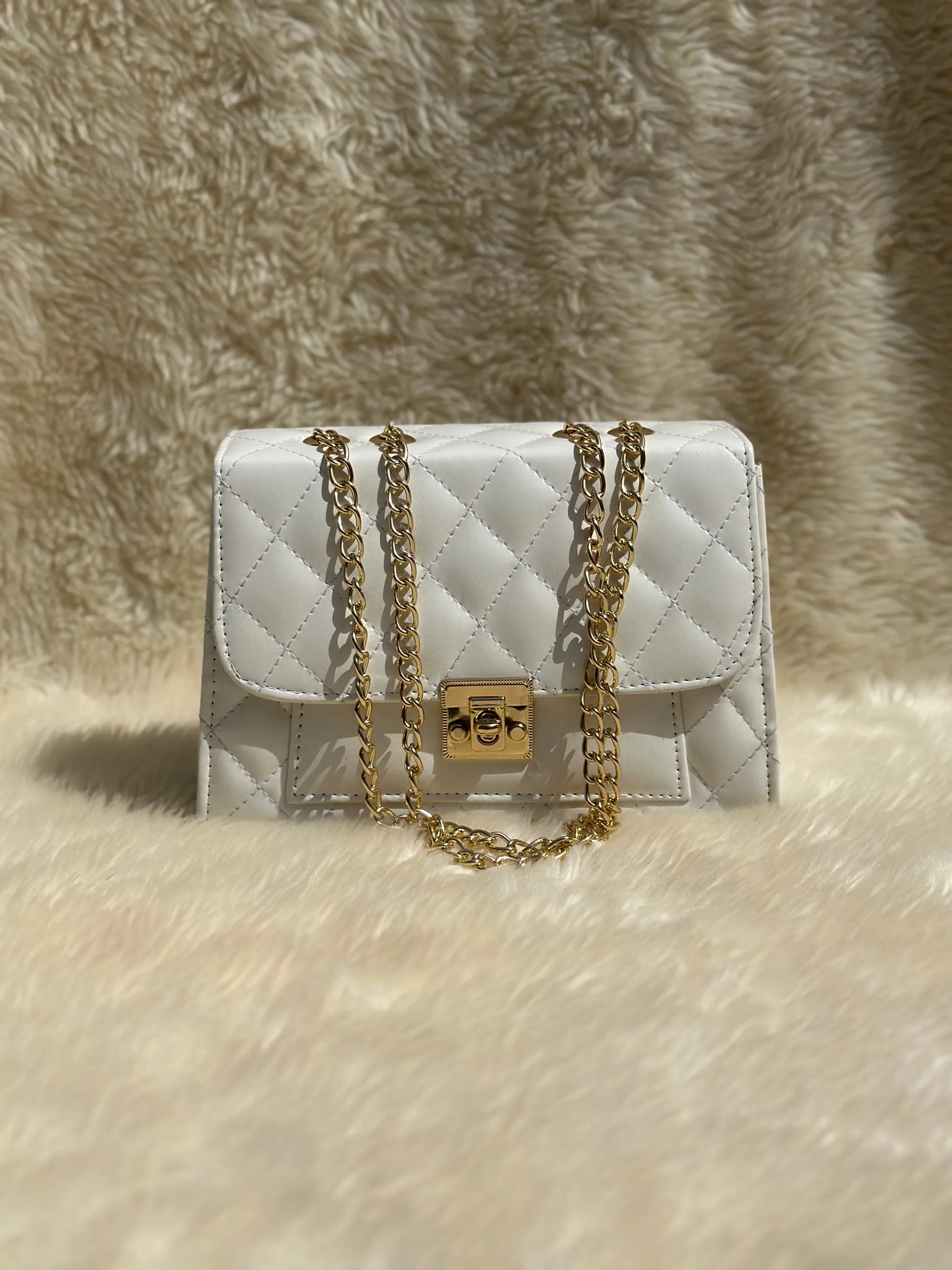 Cross-Body Bag with Golden Chain “Pure White