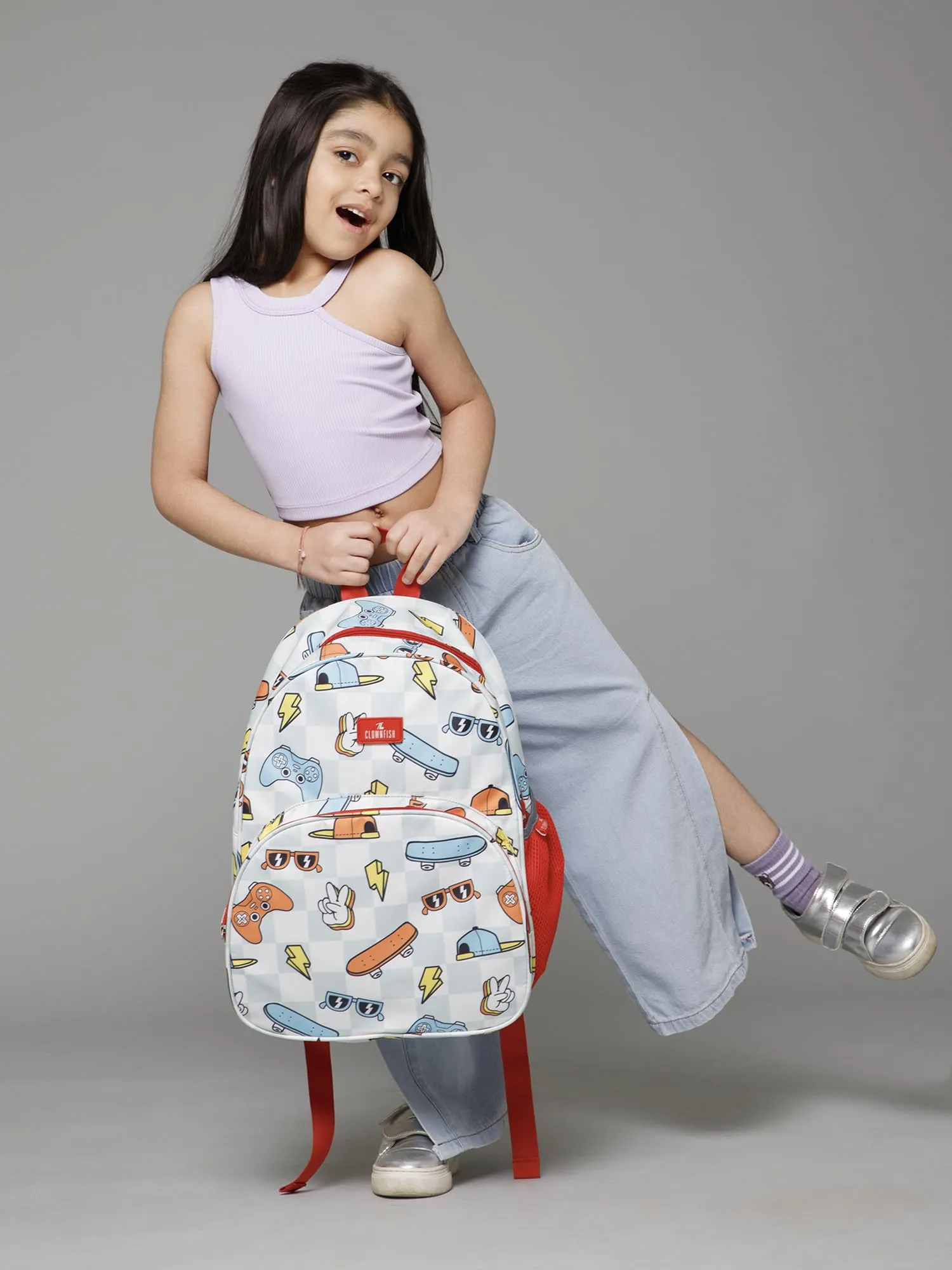 THE CLOWNFISH Cosmic Critters Series Printed Polyester 15 Litres Kids Backpack School Bag with Free Pencil Staionery Pouch Daypack Picnic Bag for Tiny Tots Of Age 5-7 Years (Grey - Cheque)