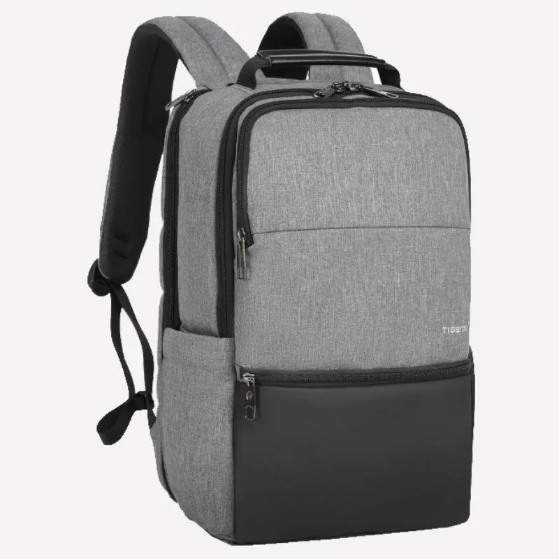 The Nine West™ 2 Versions 20L - 39L Backpack